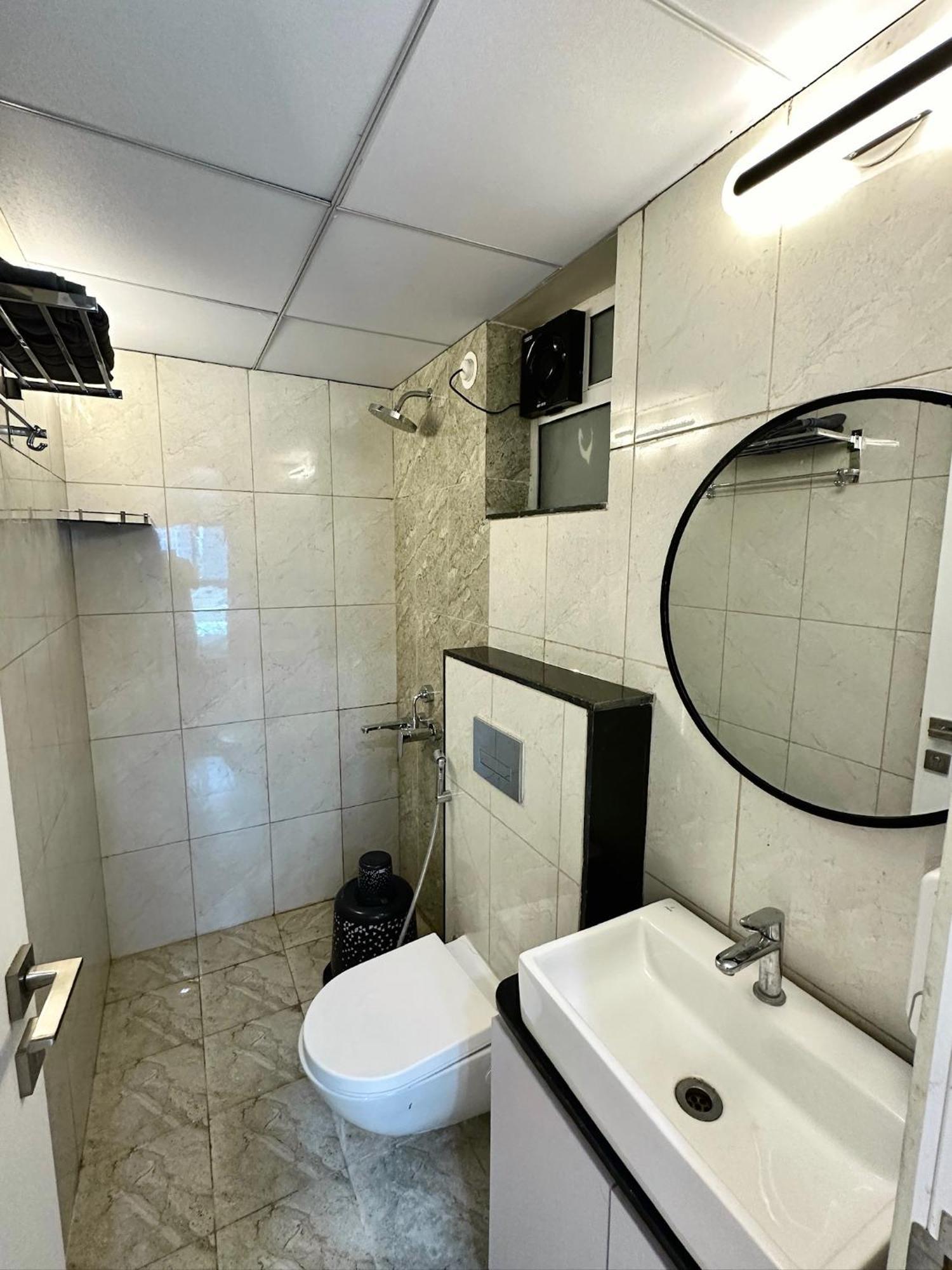 Peacock Palace 2Bhk Modern Ac Flat In Baner Pune Bagian luar foto