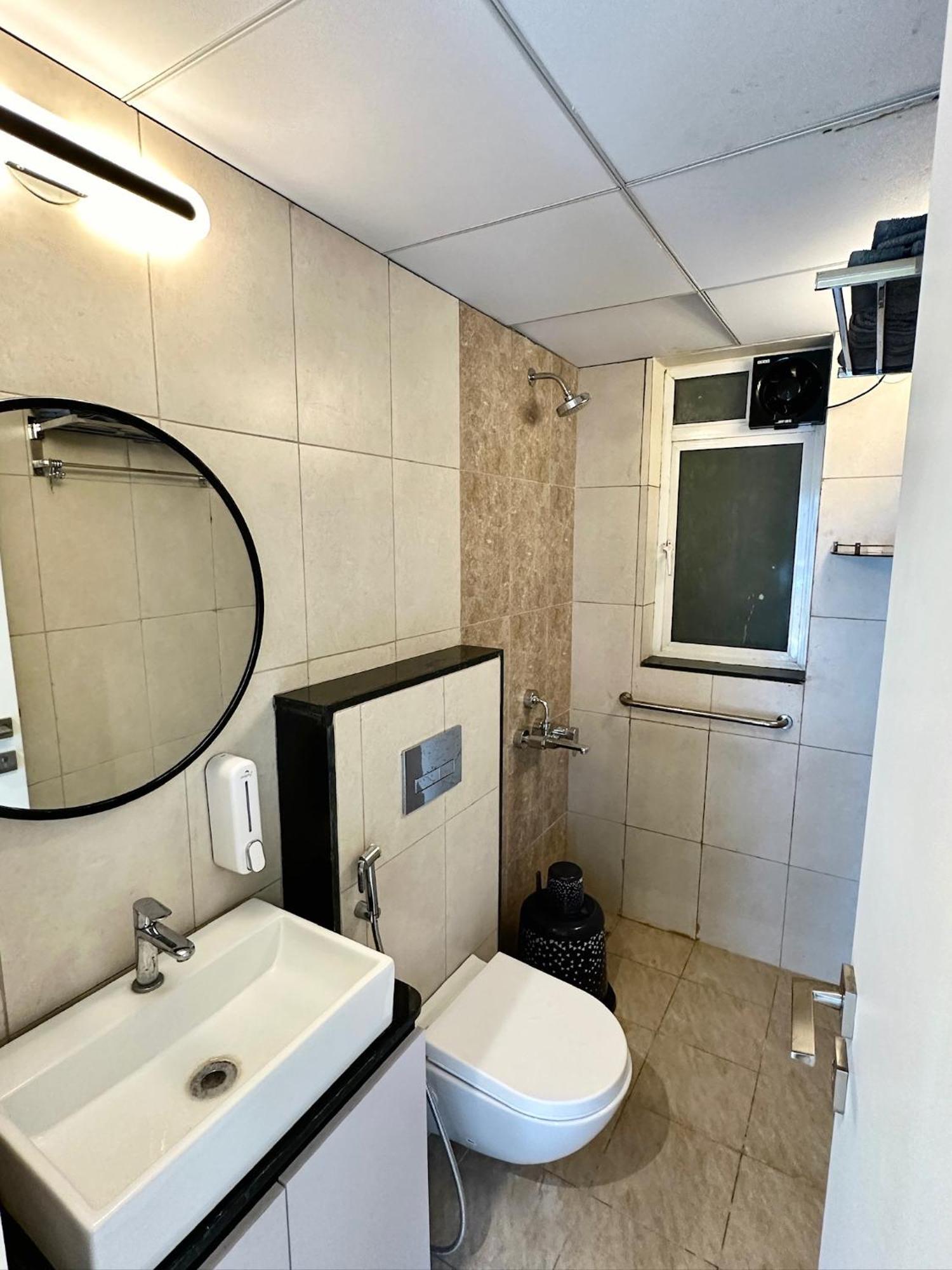 Peacock Palace 2Bhk Modern Ac Flat In Baner Pune Bagian luar foto
